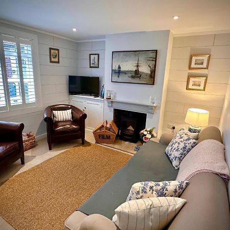 Stylish 3Br Cowes Cottage Close To The Waterfront Zewnętrze zdjęcie