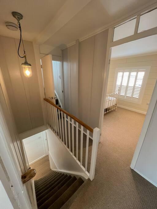 Stylish 3Br Cowes Cottage Close To The Waterfront Zewnętrze zdjęcie